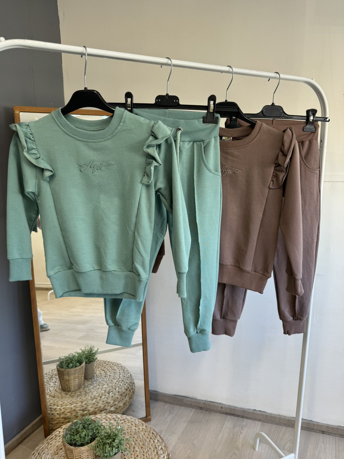 Girls Set Trucksuit - Image 3