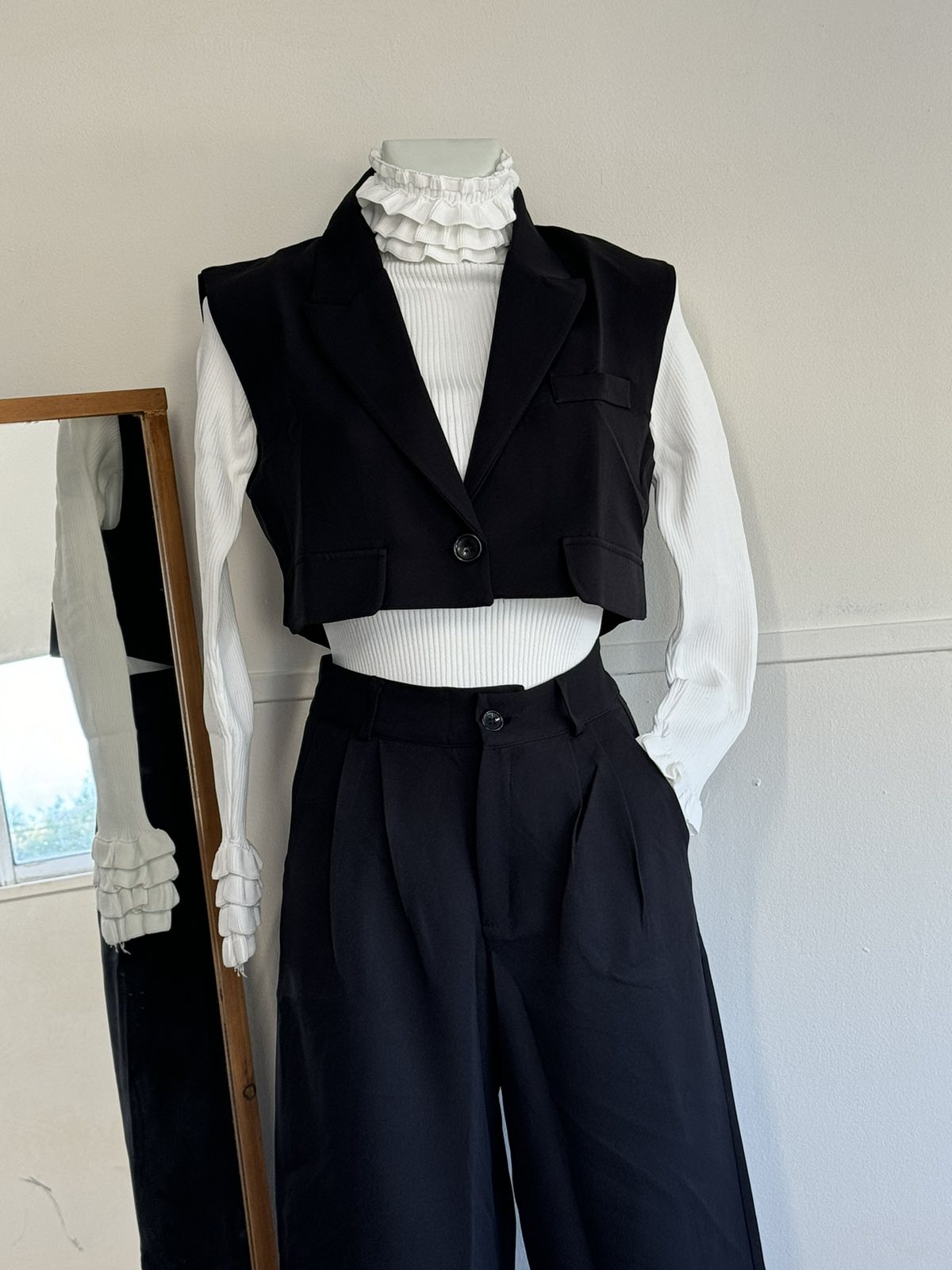 Woman's Set Blazer - Image 4