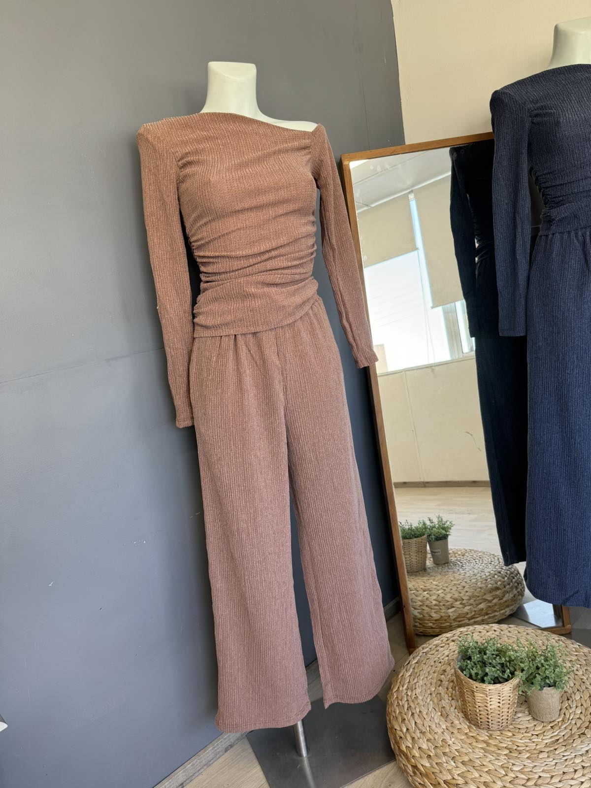 Casual Set - Image 4