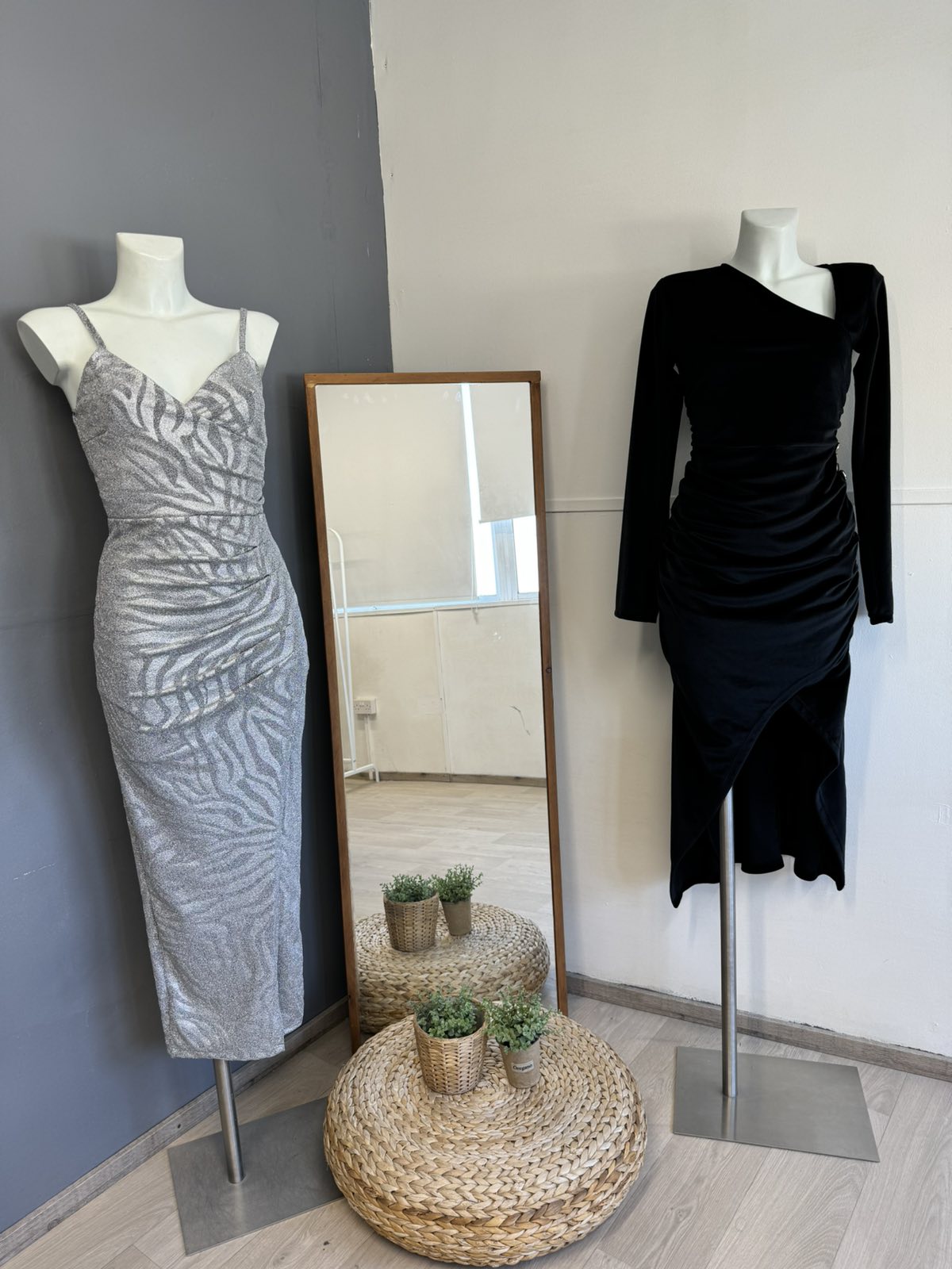 Velvet Dress - Image 2