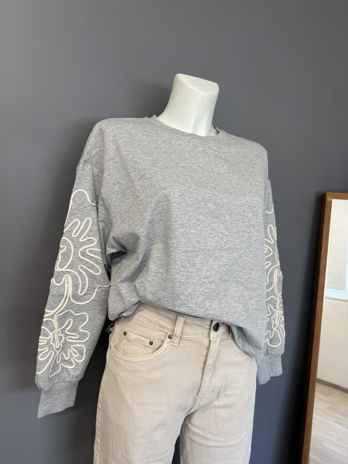 Sweater With Flowers - Image 3