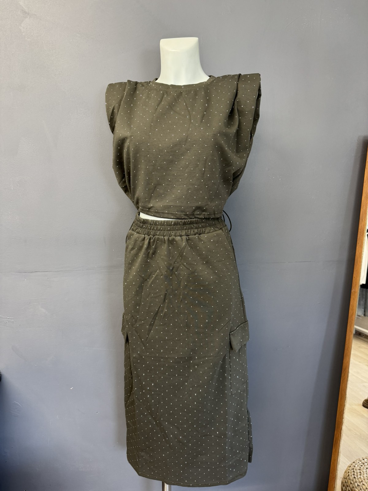 Woman's Set - Image 2