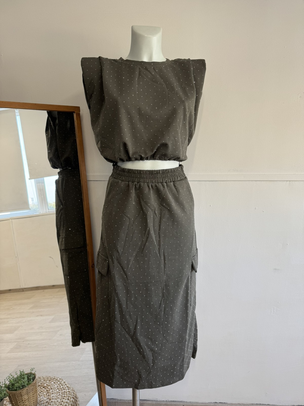 Woman's Set - Image 4