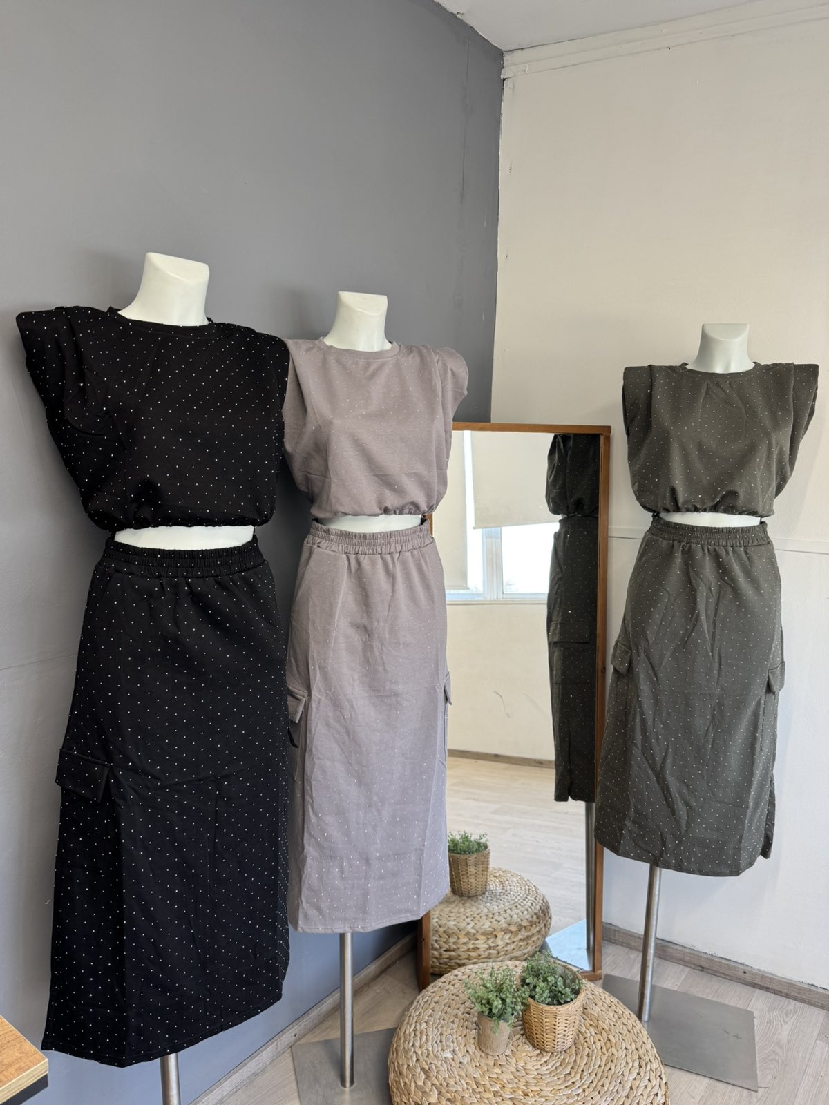 Woman's Set - Image 5