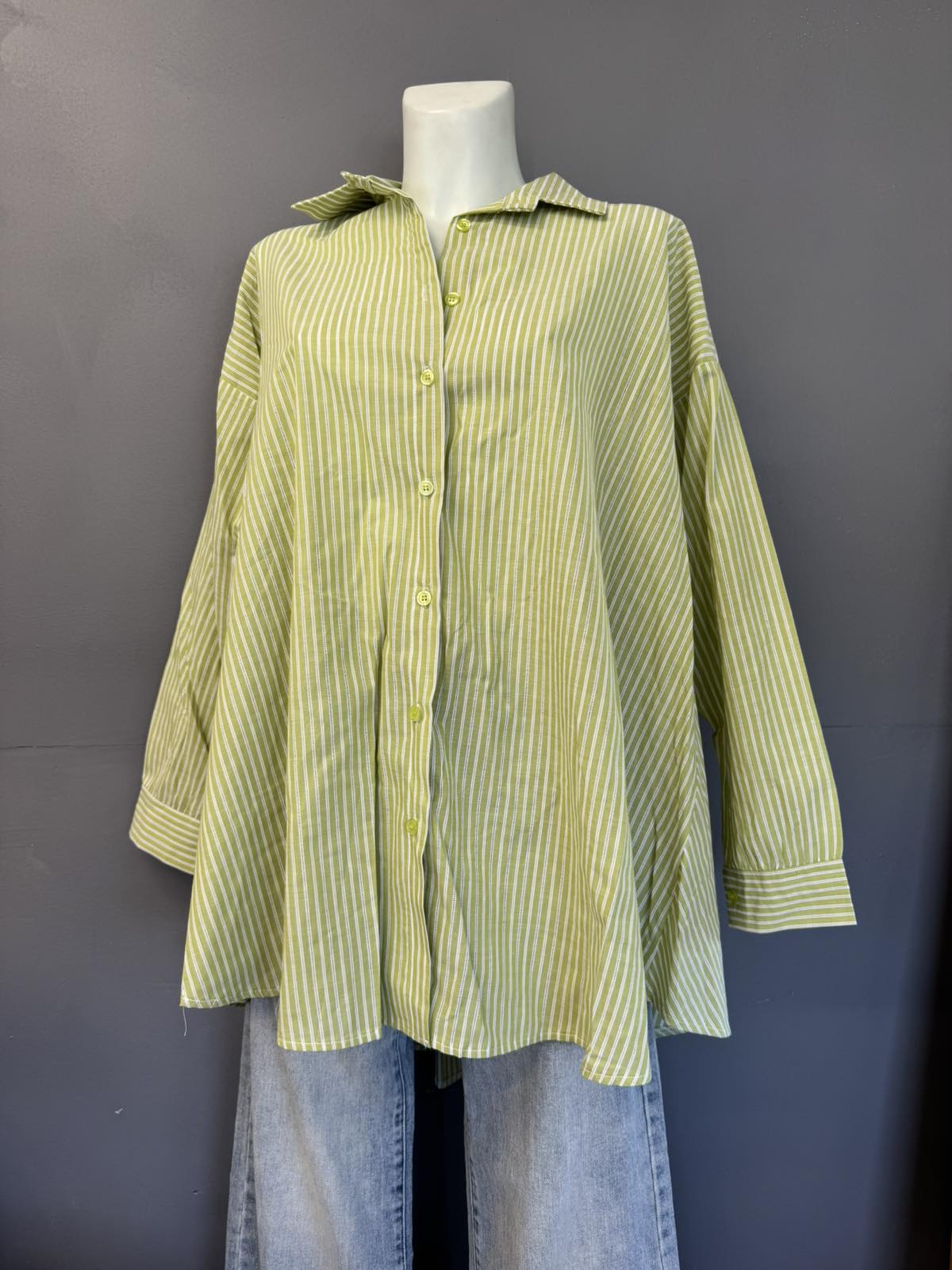 Woman's Shirt - Image 2