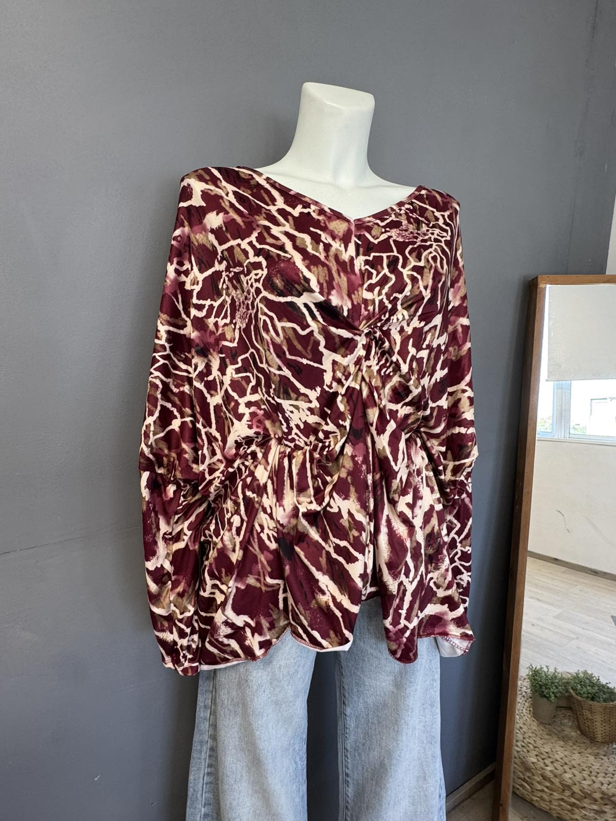 Woman's Bloose - Image 5