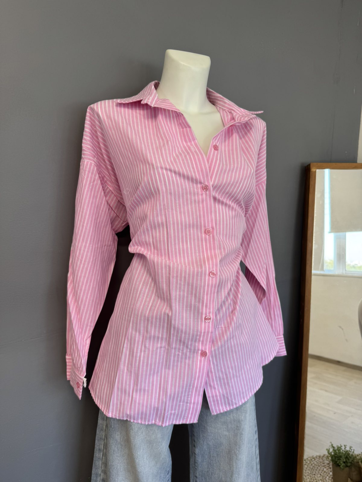 Woman's Shirt - Image 4