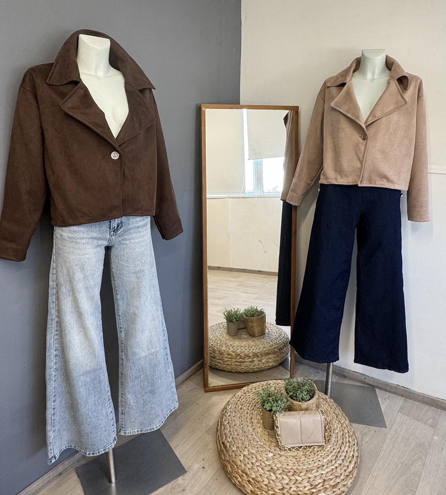 Woman's Jacket - Image 2