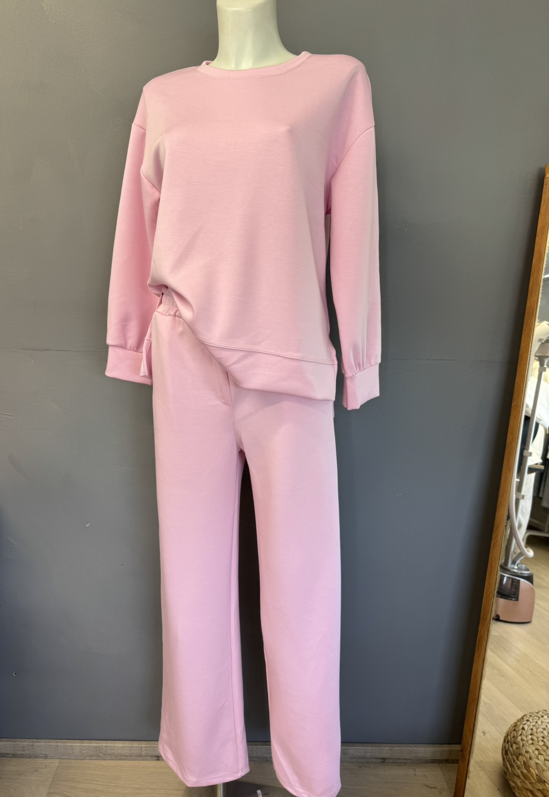 Woman's Set - Image 9