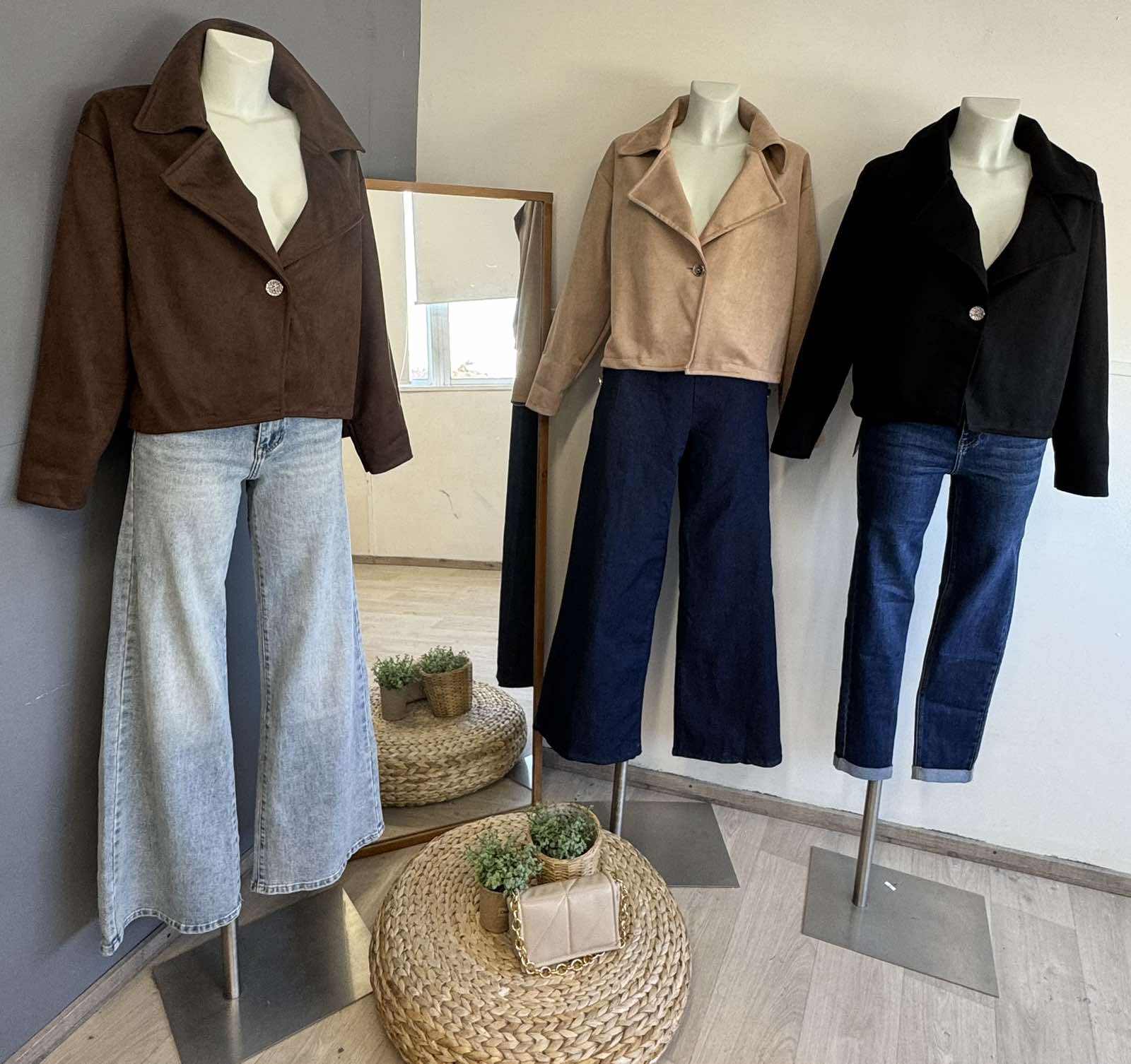 Woman's Jacket - Image 5