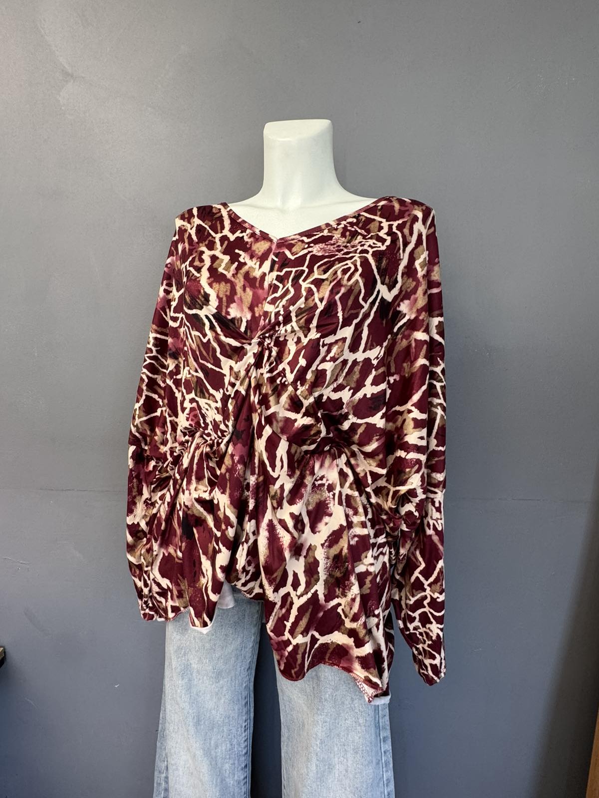 Woman's Bloose - Image 9