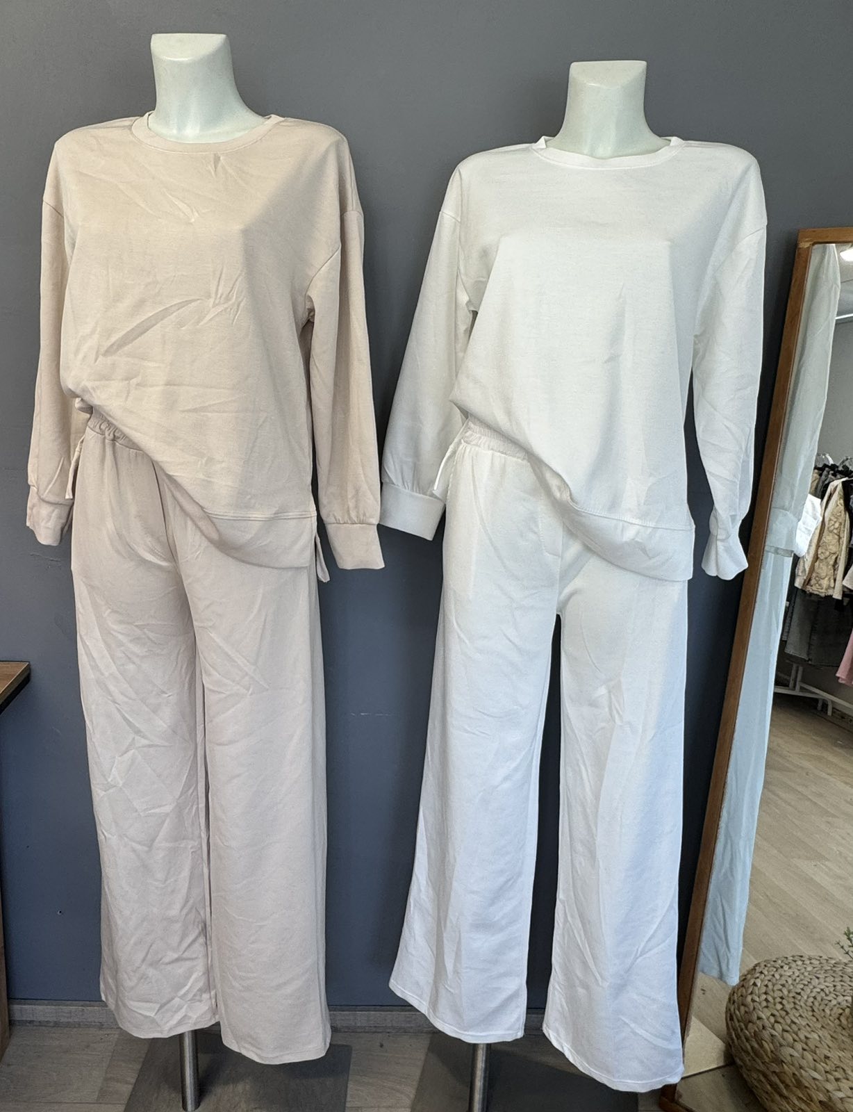Woman's Set - Image 11