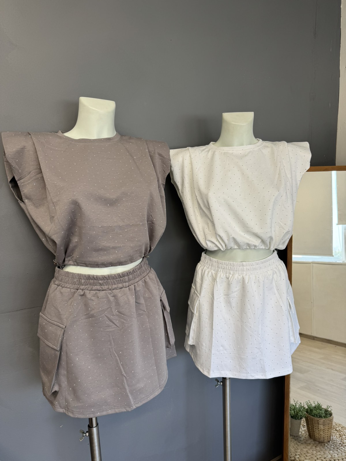 Woman's Set - Image 2