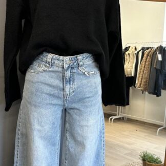 Woman's Jean