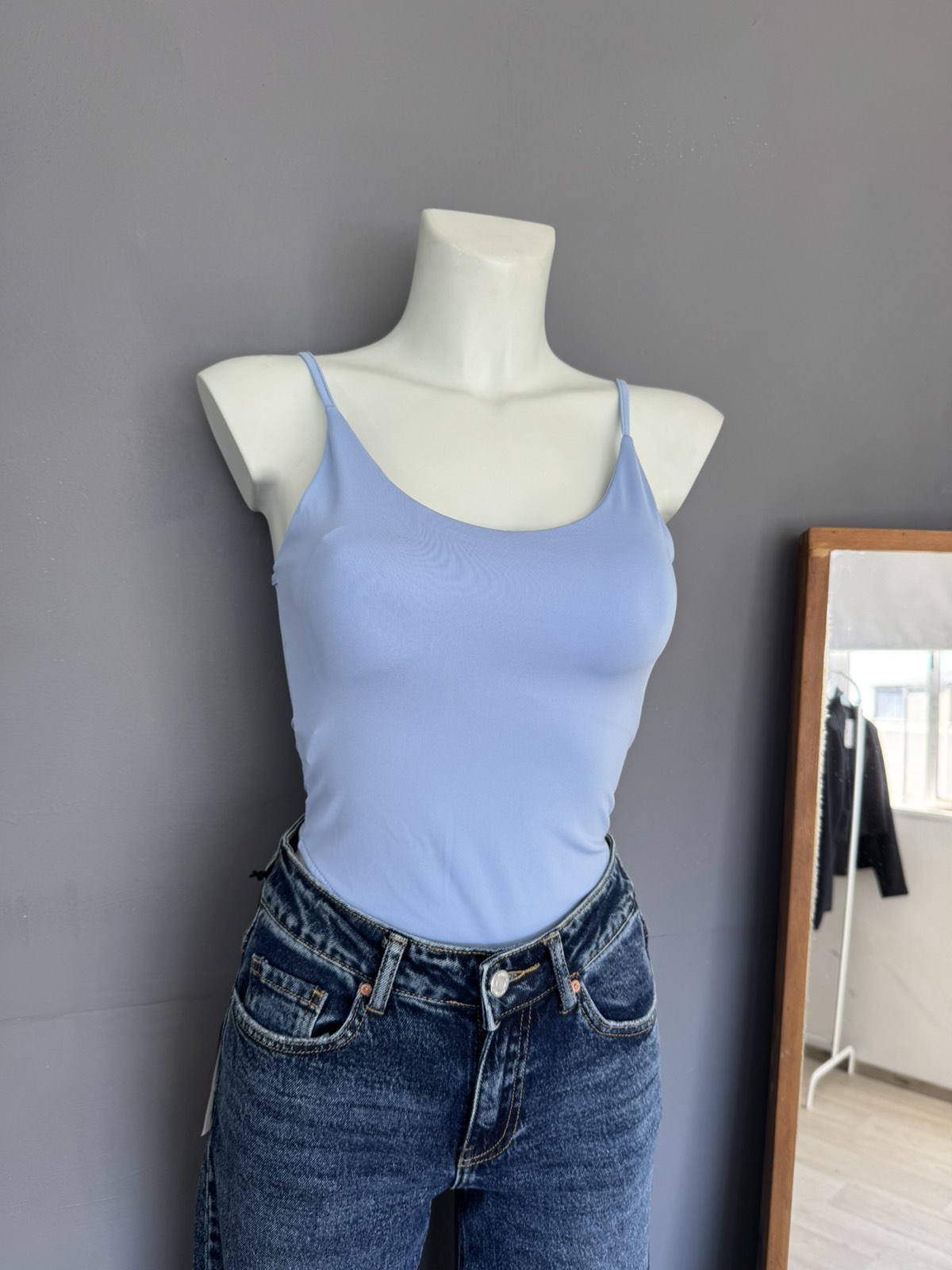 Woman's Top - Image 5