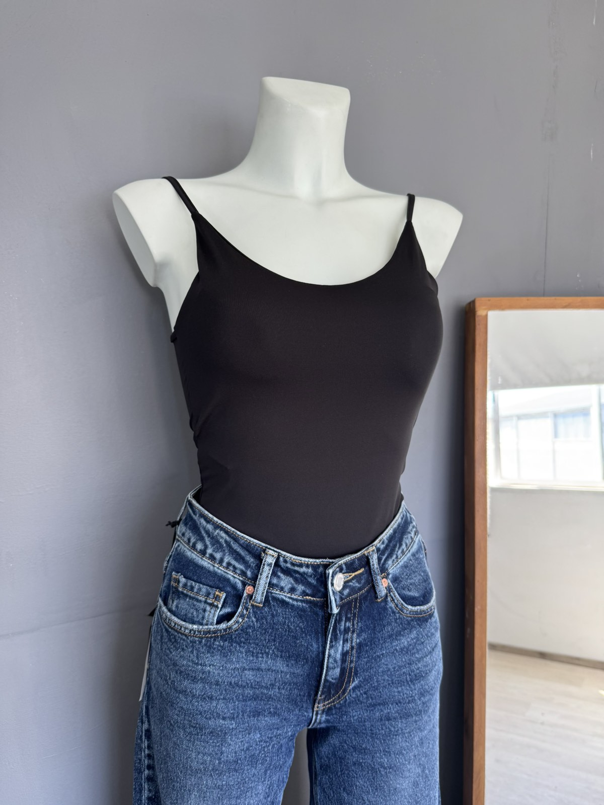 Woman's Top - Image 6