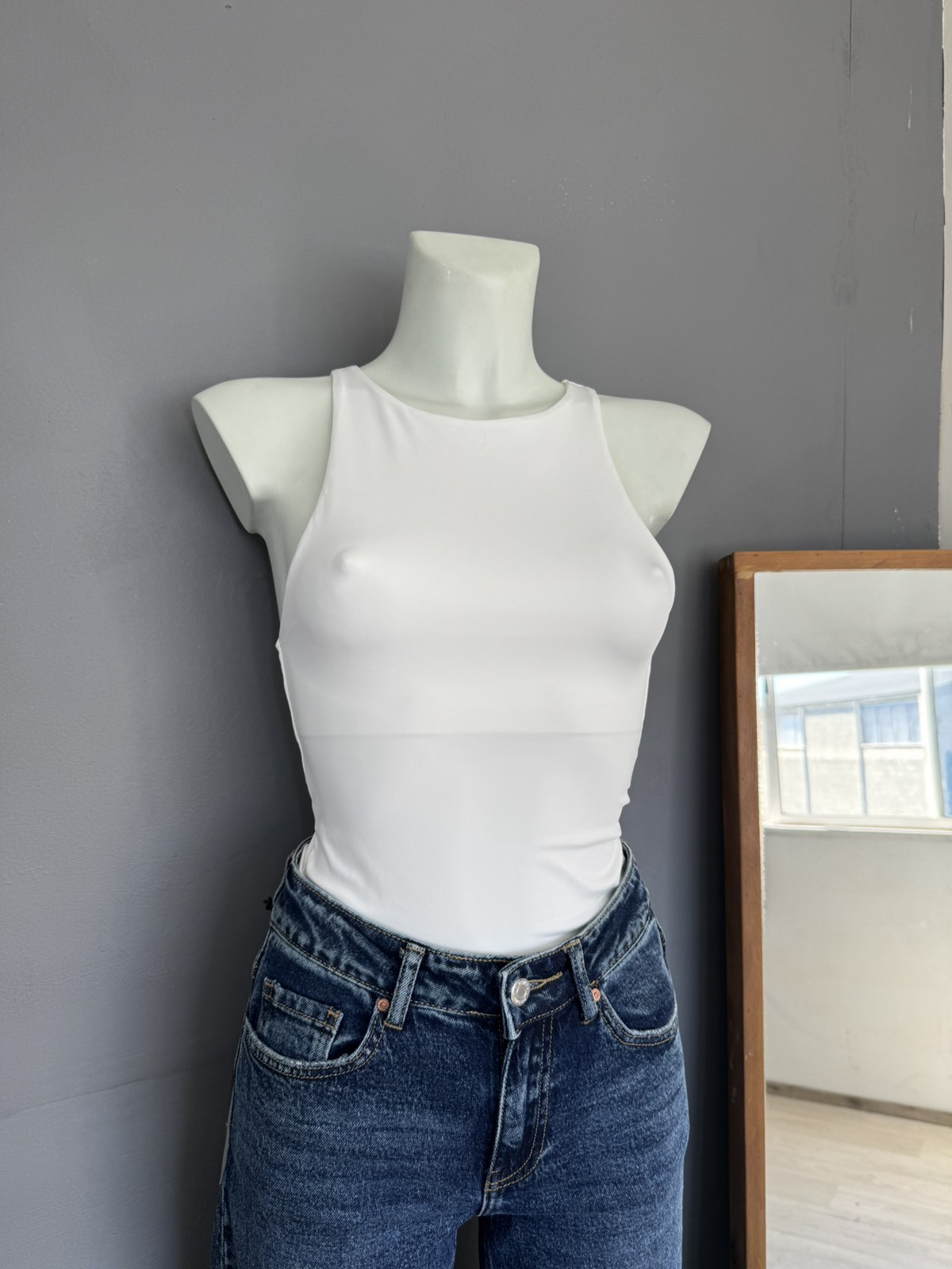 Woman's Top - Image 9