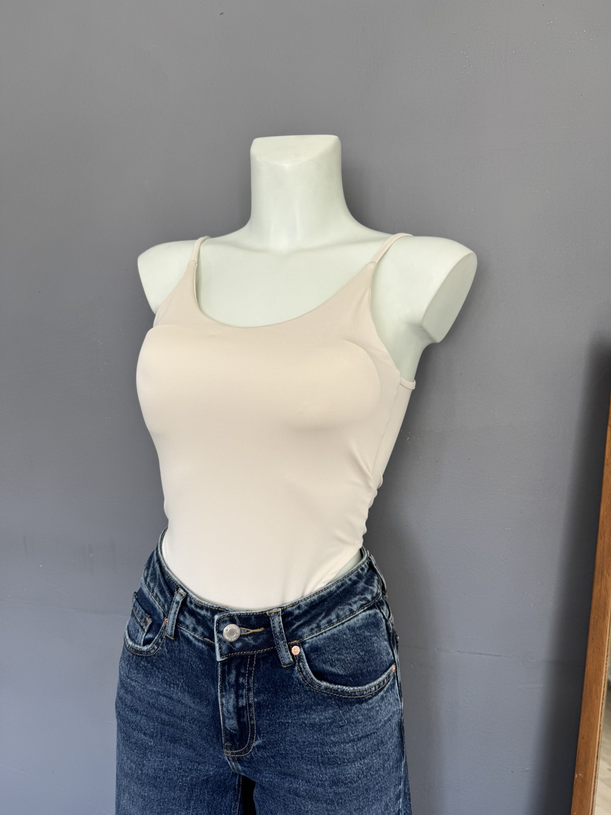 Woman's Top - Image 4