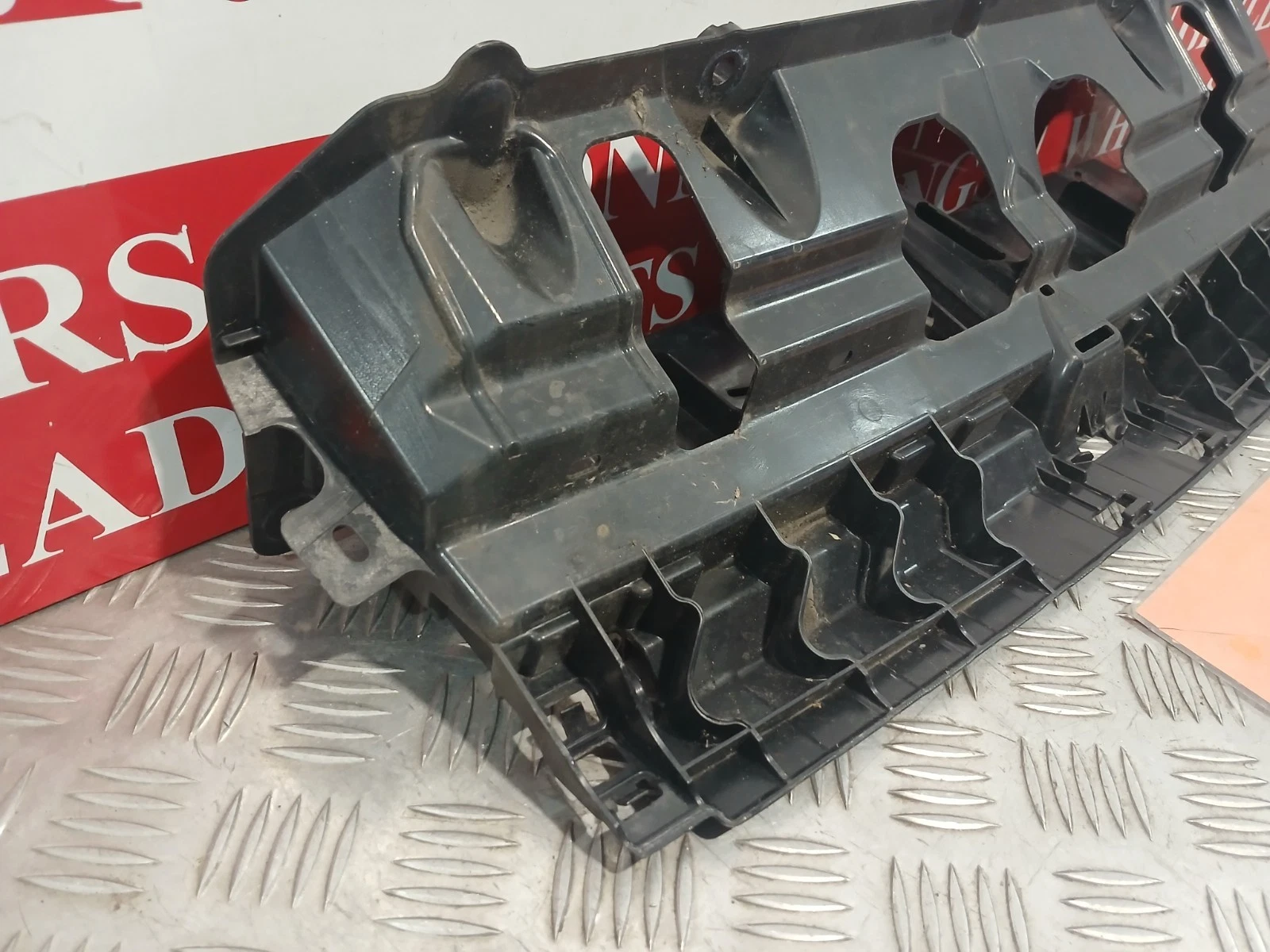 GENUINE BMW X5 G05 M-SPORT REAR BUMPER BRACKET 2019-ON 7420650 - Image 2