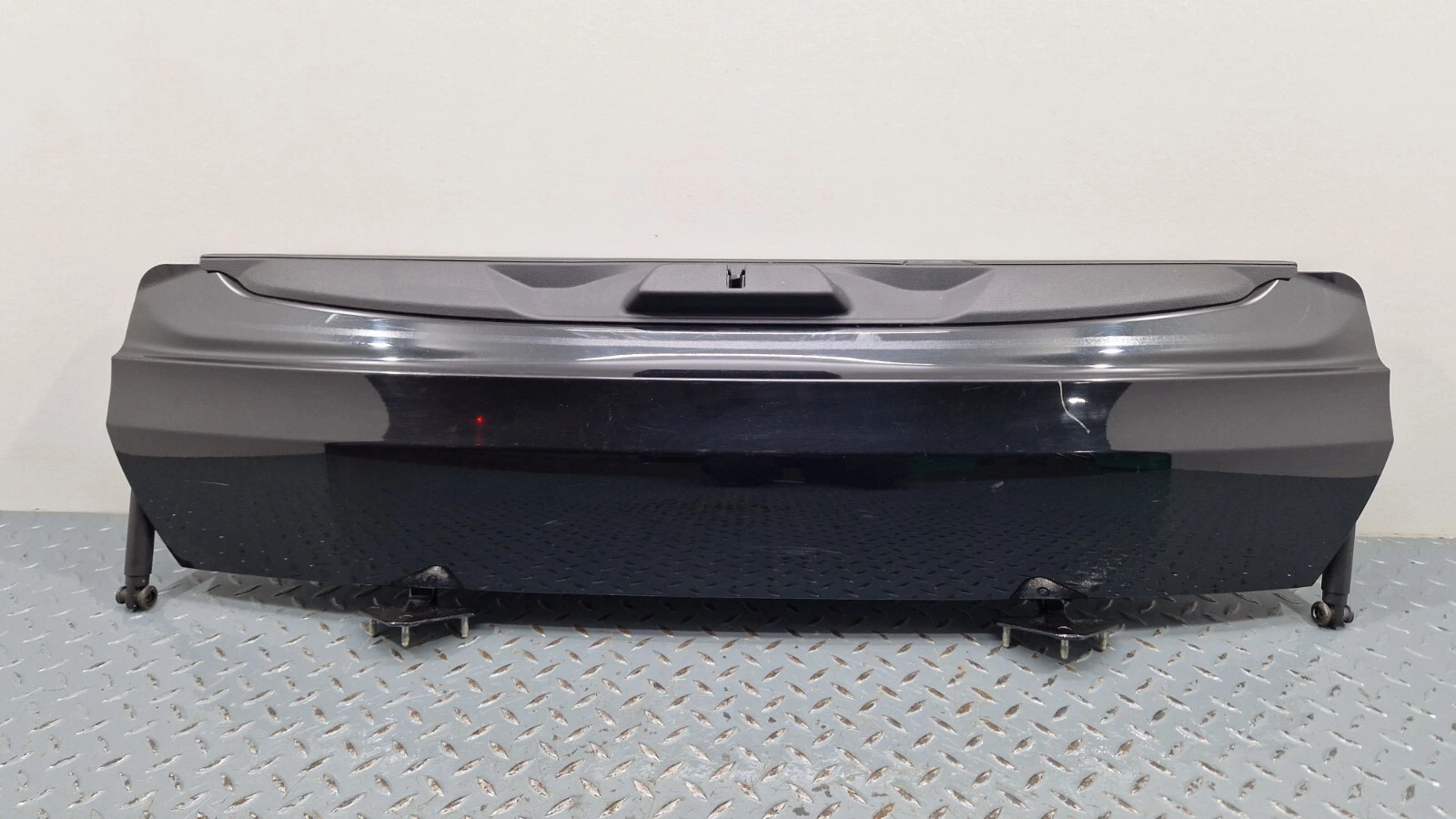 GENUINE BMW X5 G05 LOWER TRUNK BOOT LID TRIM PANEL BLACK (475) 7479063 7931937