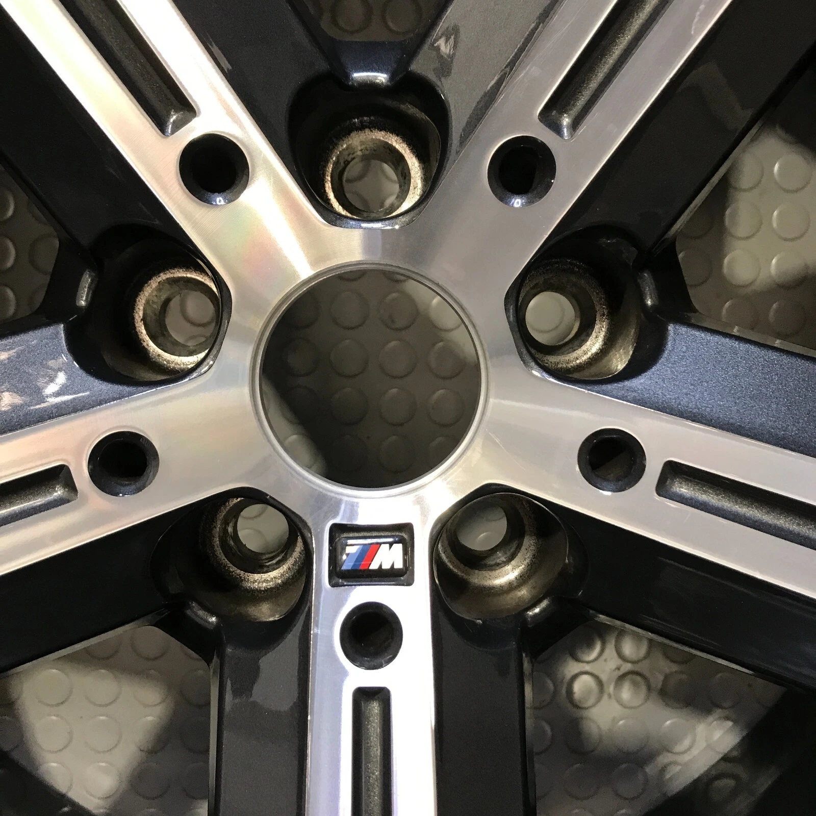 GENUINE BMW X5 G05, X6 G06, Orbit grey 741M, 21" Alloy Wheels 36118071998 / 999. - Image 7