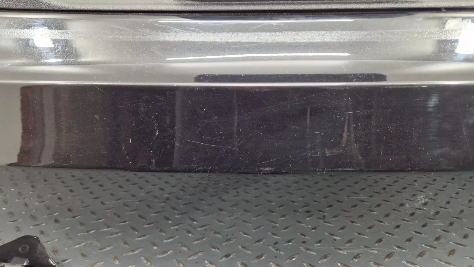 GENUINE BMW X5 G05 LOWER TRUNK BOOT LID TRIM PANEL BLACK (475) 7479063 7931937 - Image 10