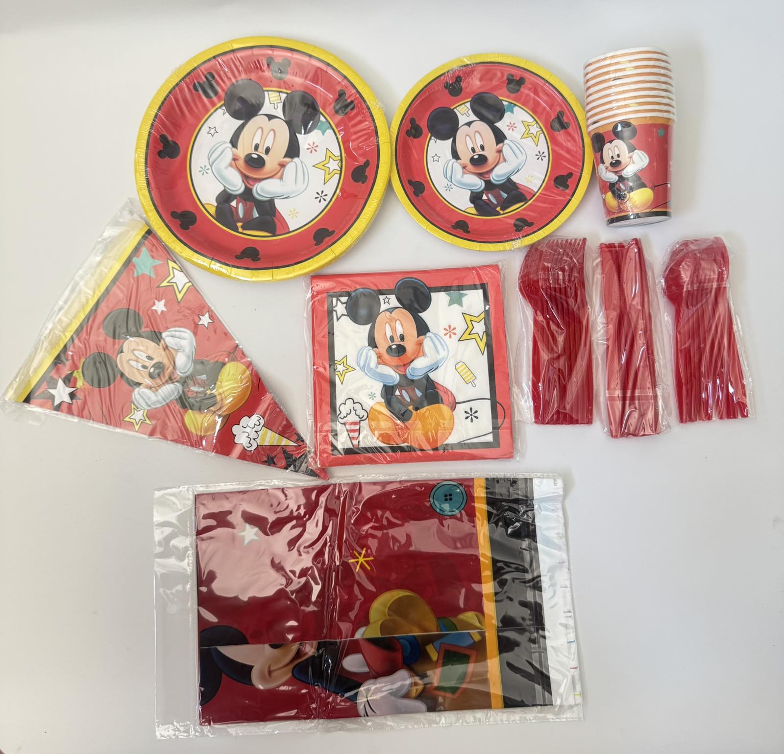 🎈 Mickey Mouse Party Set – Classic & Fun