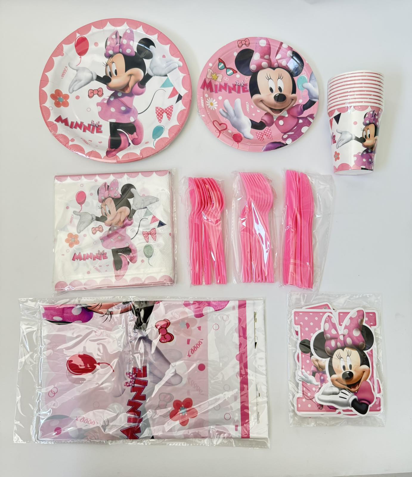 🎀 Minnie Mouse Pink Party Set – Sweet & Stylish