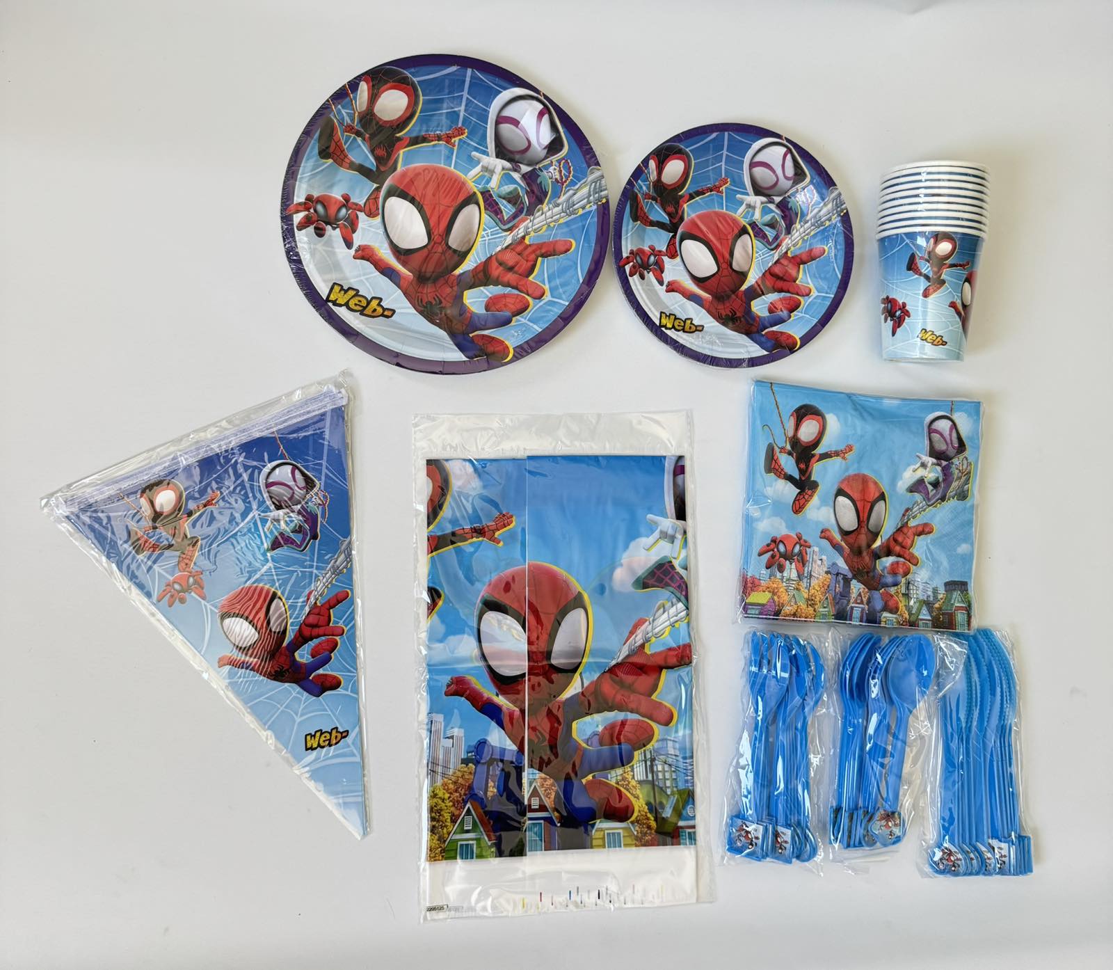 🕷️ Spider-Man Party Set – Heroic & Action-Packed!
